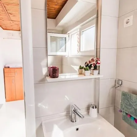 Marina-renovated House In Center