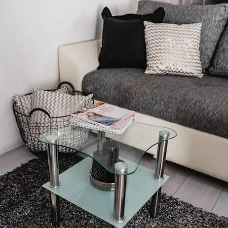 Marina-renovated House In Center Сasa de vacaciones *