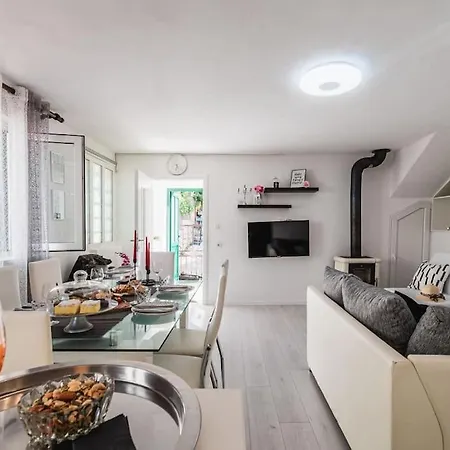 Ferienhaus Marina-renovated House In Center