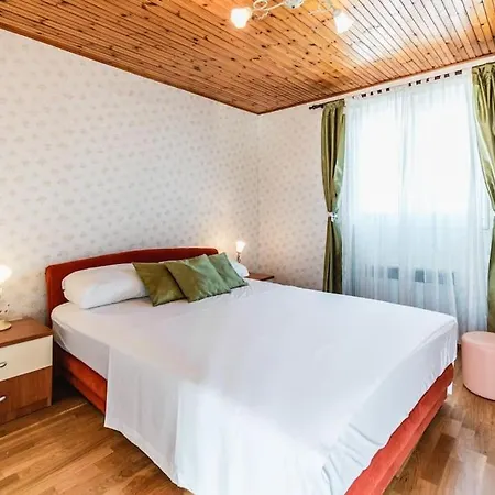 Marina-renovated House In Center *