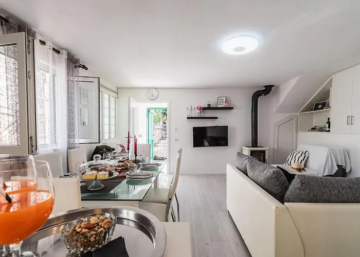 بيت للعطل Marina-renovated House In Center