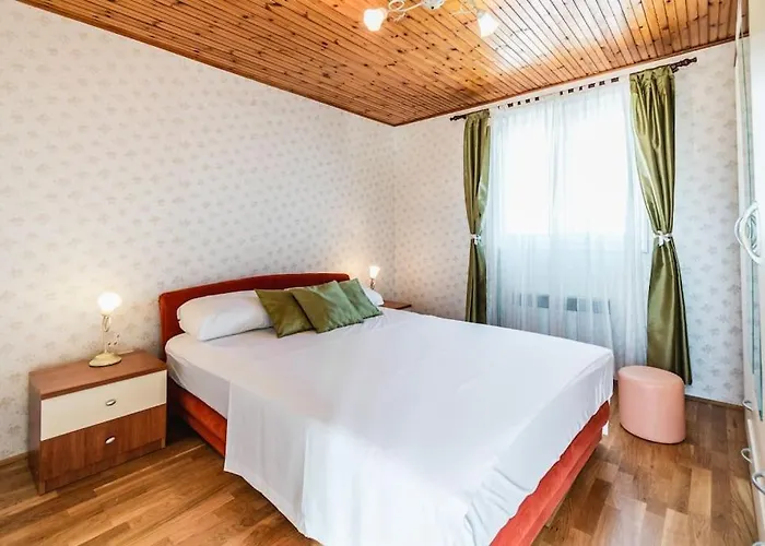 Marina-renovated House In Center *