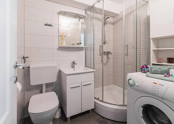 Marina-renovated House In Center